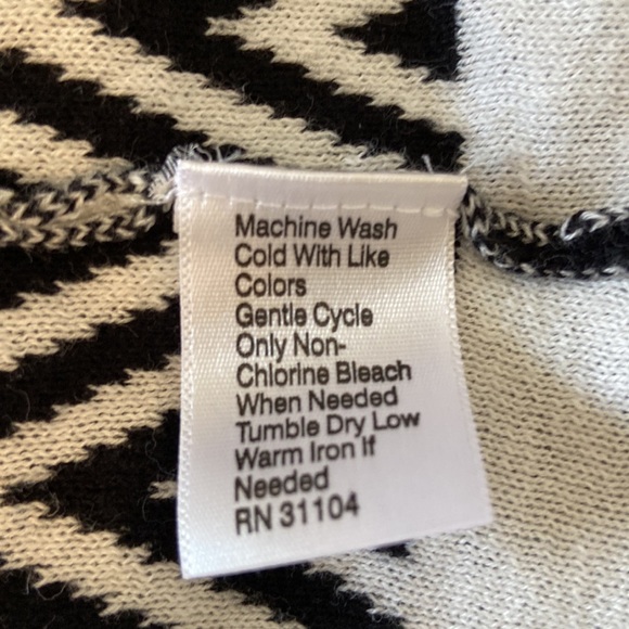 Kim Rogers sweater size M preowned in good condition - Picture 4 of 4